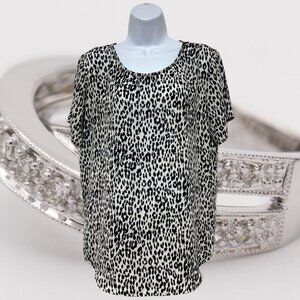 Chelsea & Theodore-Women's XL Pullover Top Light Weight Polyester Short Sleeve